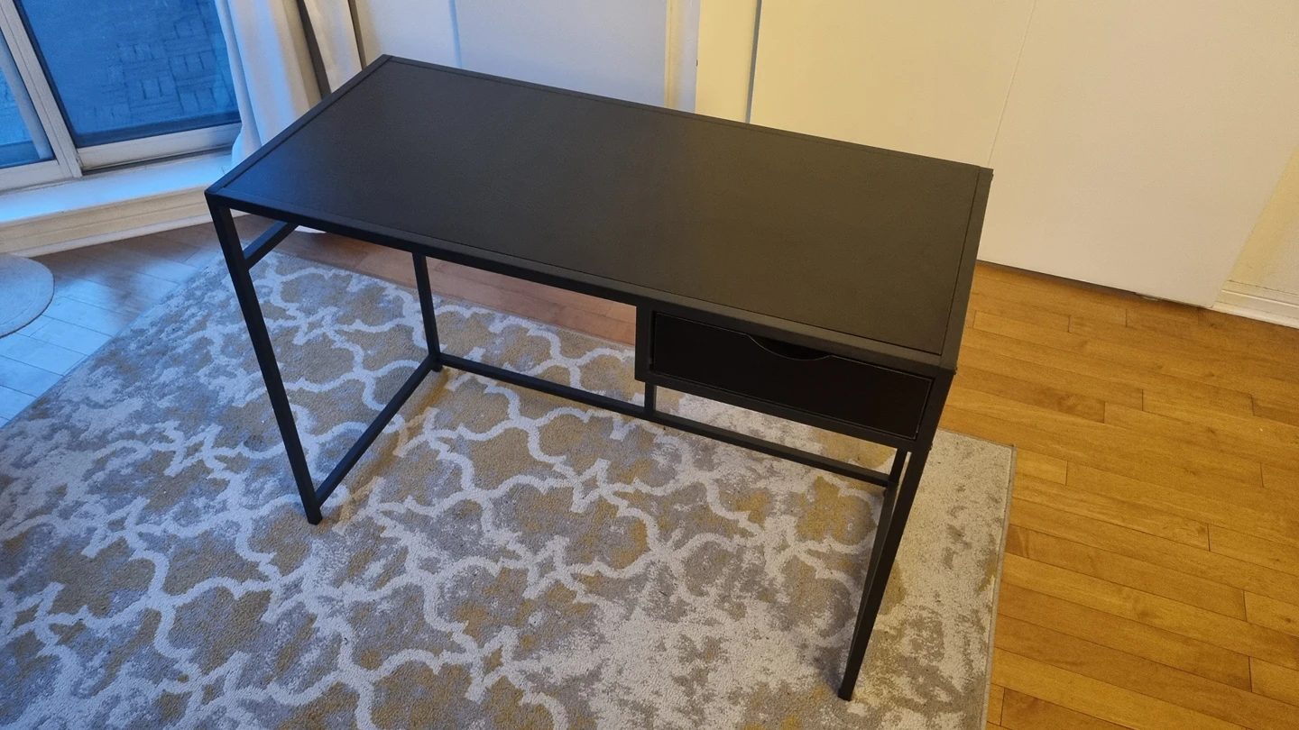 Work desk
