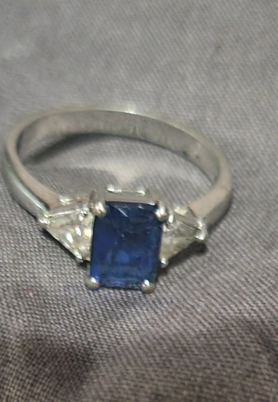 blue saphire   crysatal with a crystal diamond look alike - photo 2
