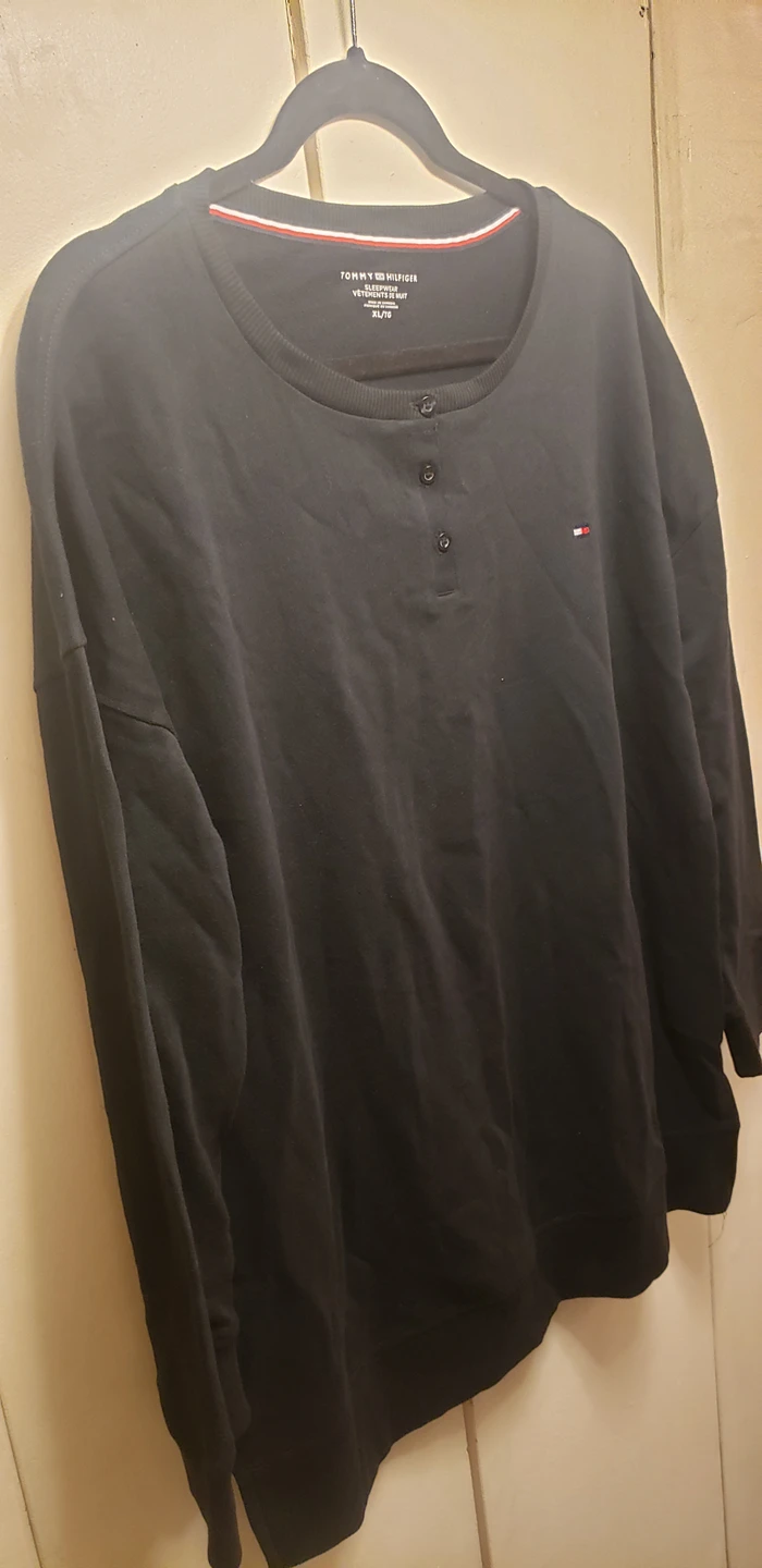Tommy Hilfiger Size XL Long Sleeve thumbnail