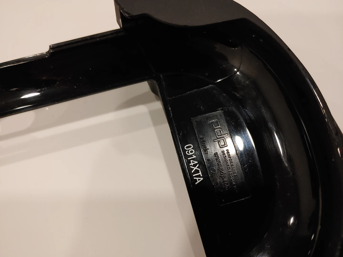 PS VITA Rare discontinued official PlayStation Trigger Grip image indicator(3)