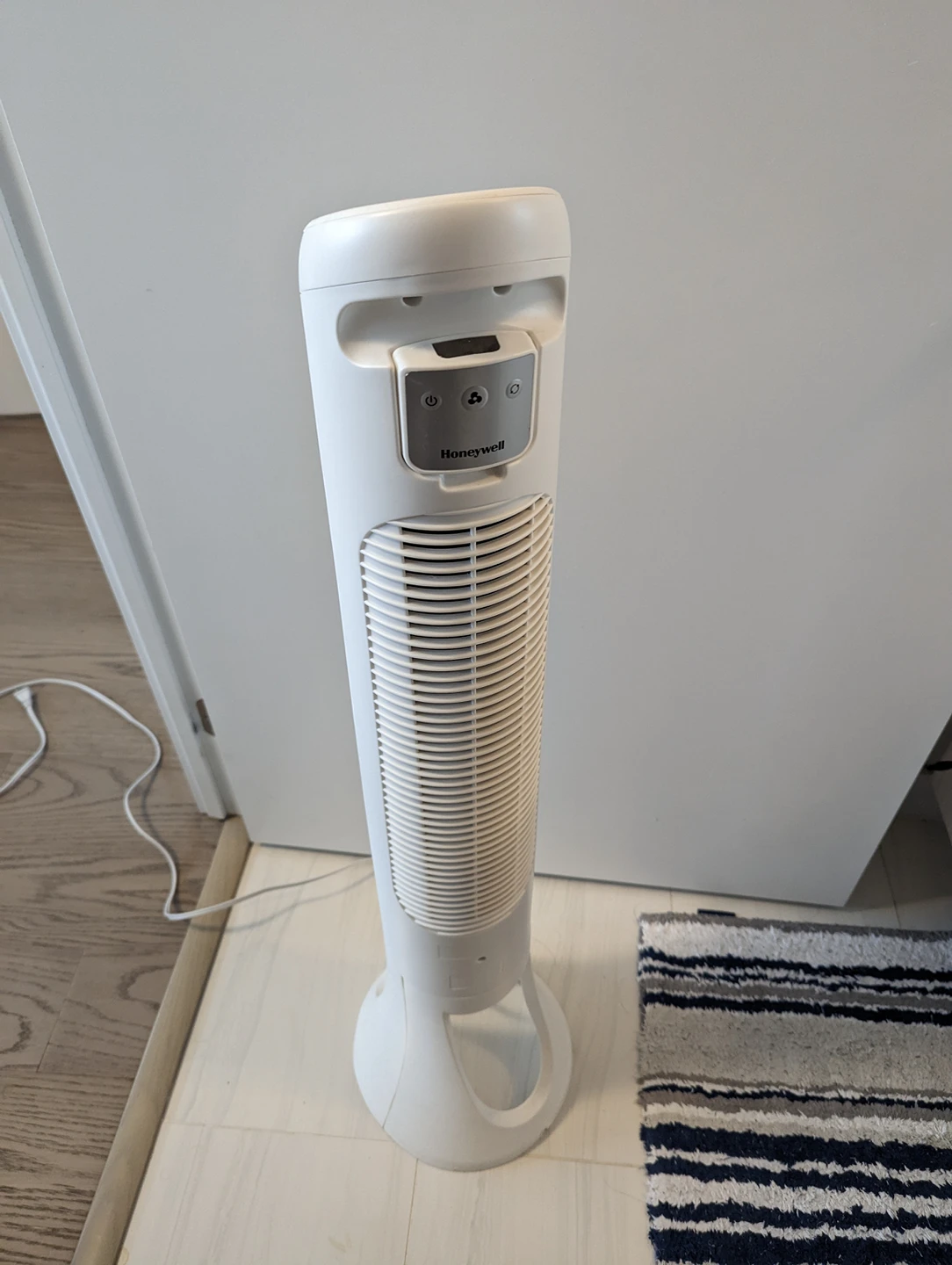 Honeywell Quietset 5 Tower Fan - photo 2
