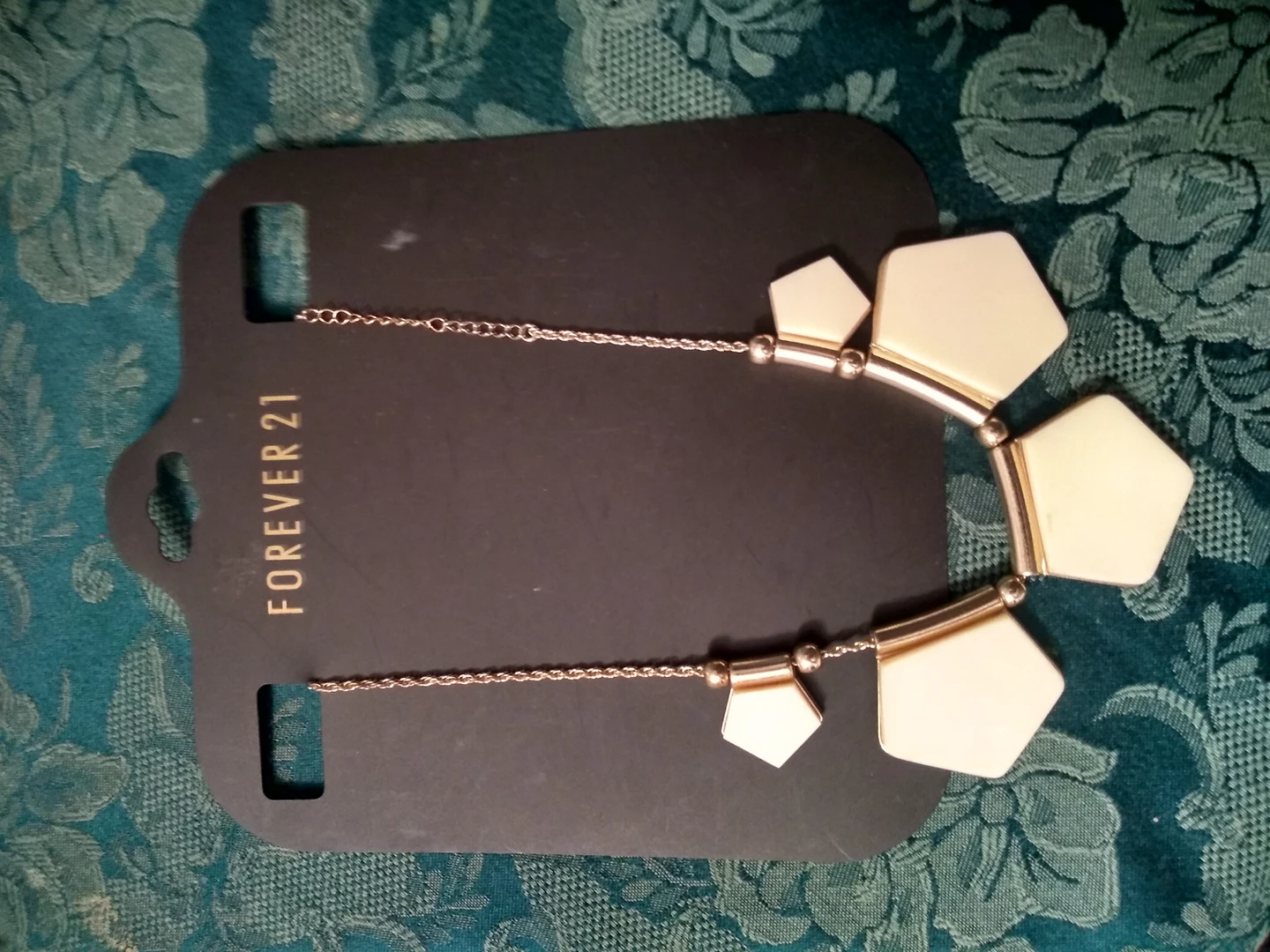 Forever 21 Y2K necklace