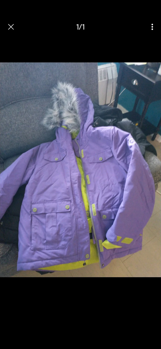 Youth girls jacket size L for free