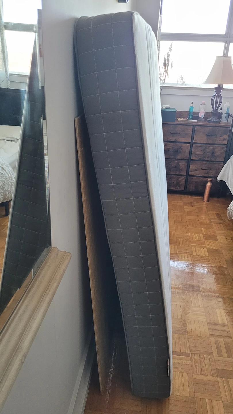 Ikea Morgedal Queen Mattress Excellent Condition! - photo 4