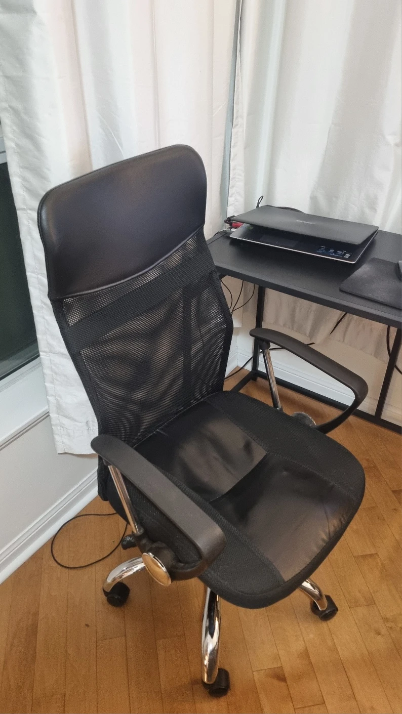 Work chair barely used image indicator(3)