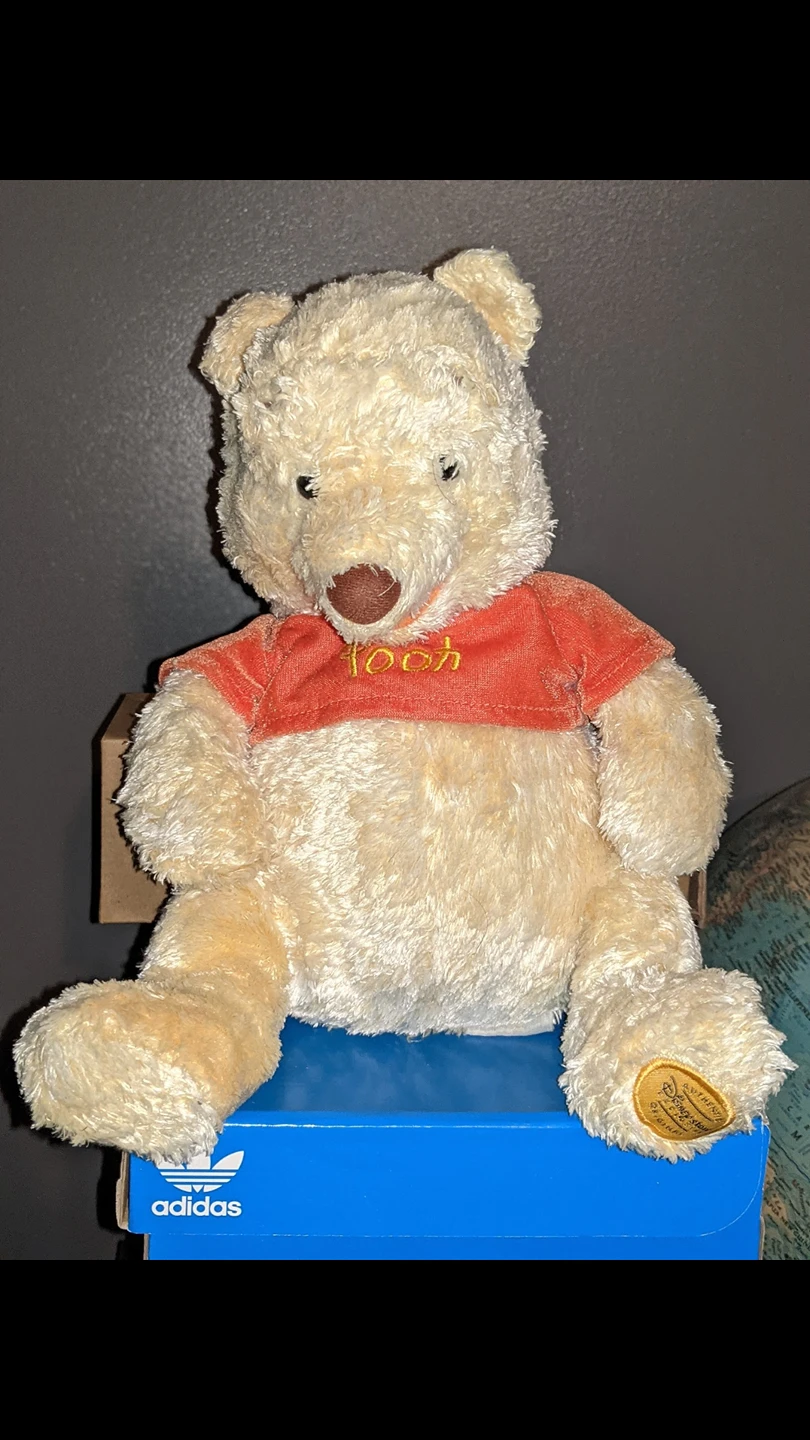 Winnie the Pooh Walt Disney plush toy