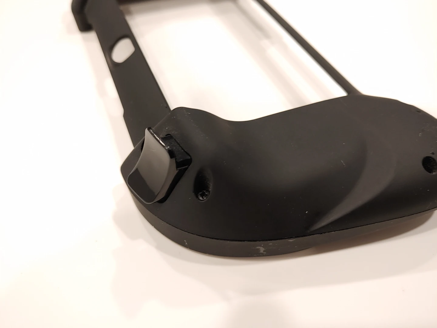 PS VITA Rare discontinued official PlayStation Trigger Grip image indicator(7)