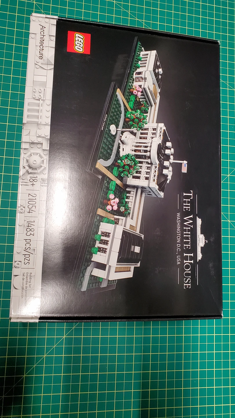 New Factory sealed Lego the white house 21054
