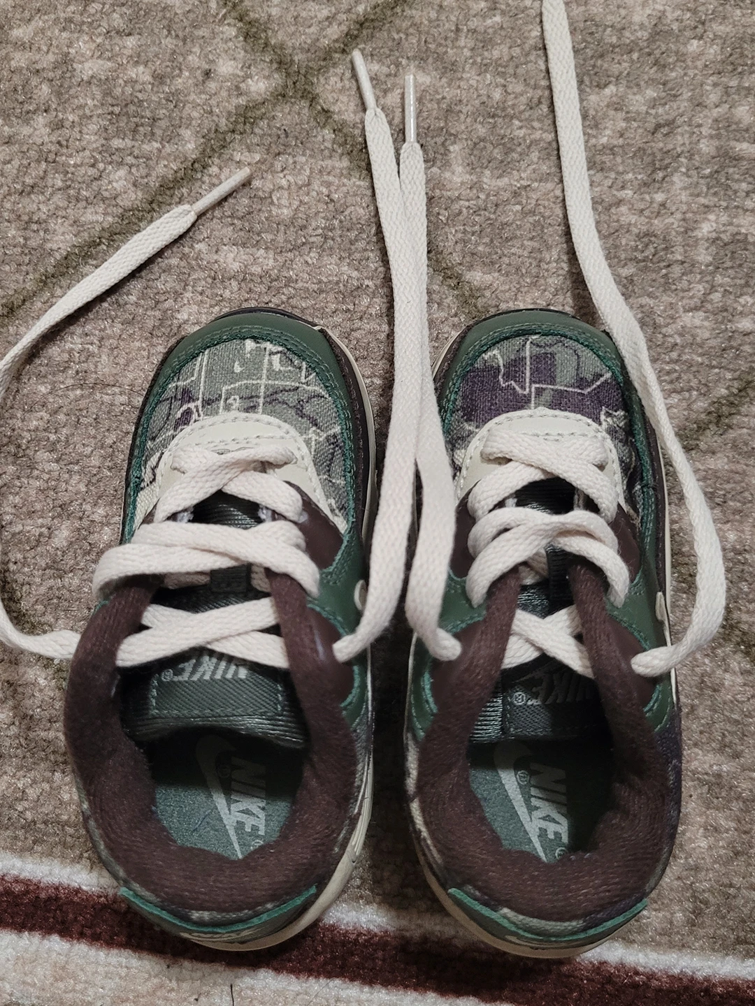 Brand name toddler shoes size 4-6 - photo 5