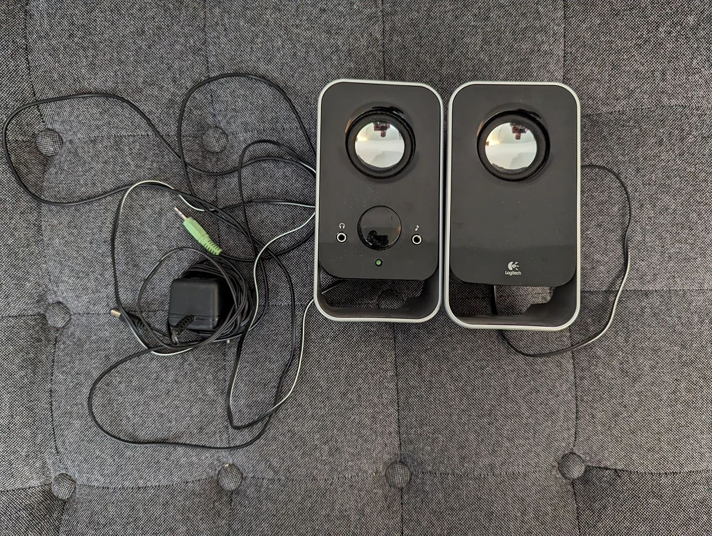 Free Wired Computer Speakers thumbnail