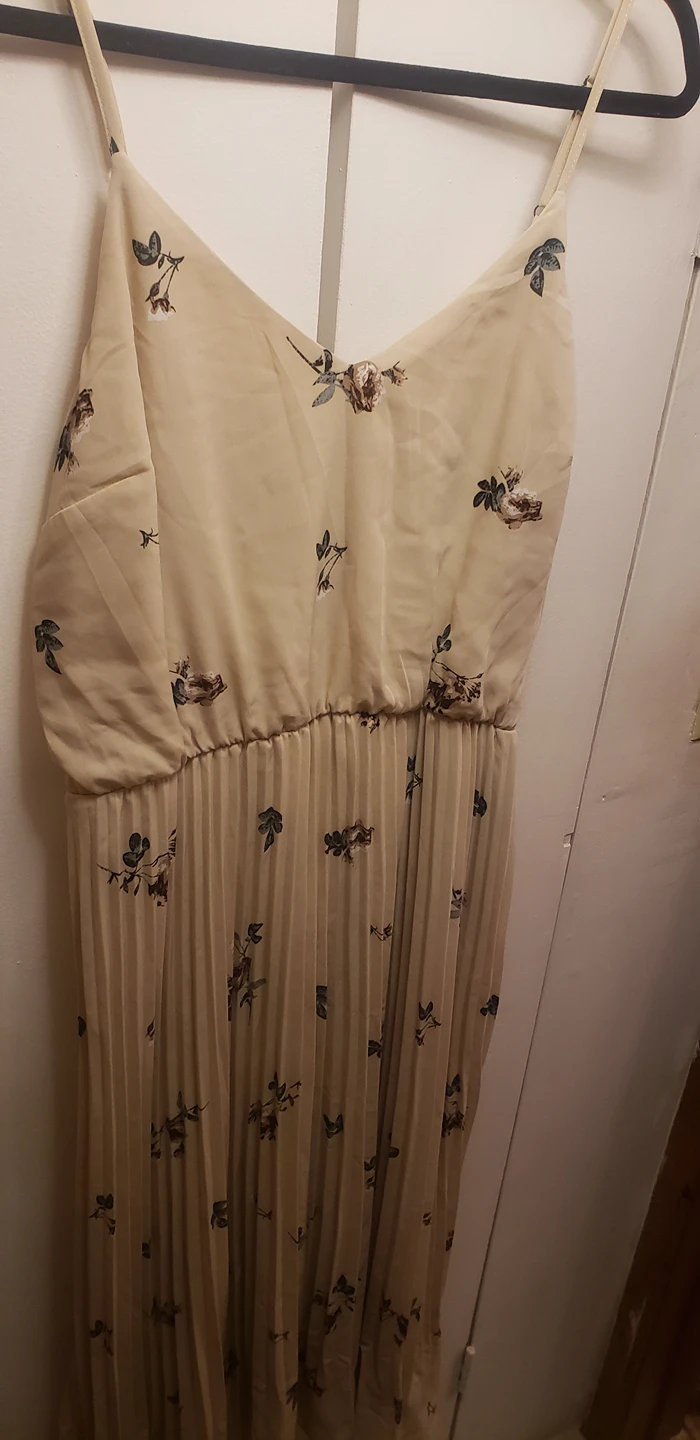 Suzy Shier XL Beige Floral Pleated Dress image indicator(2)