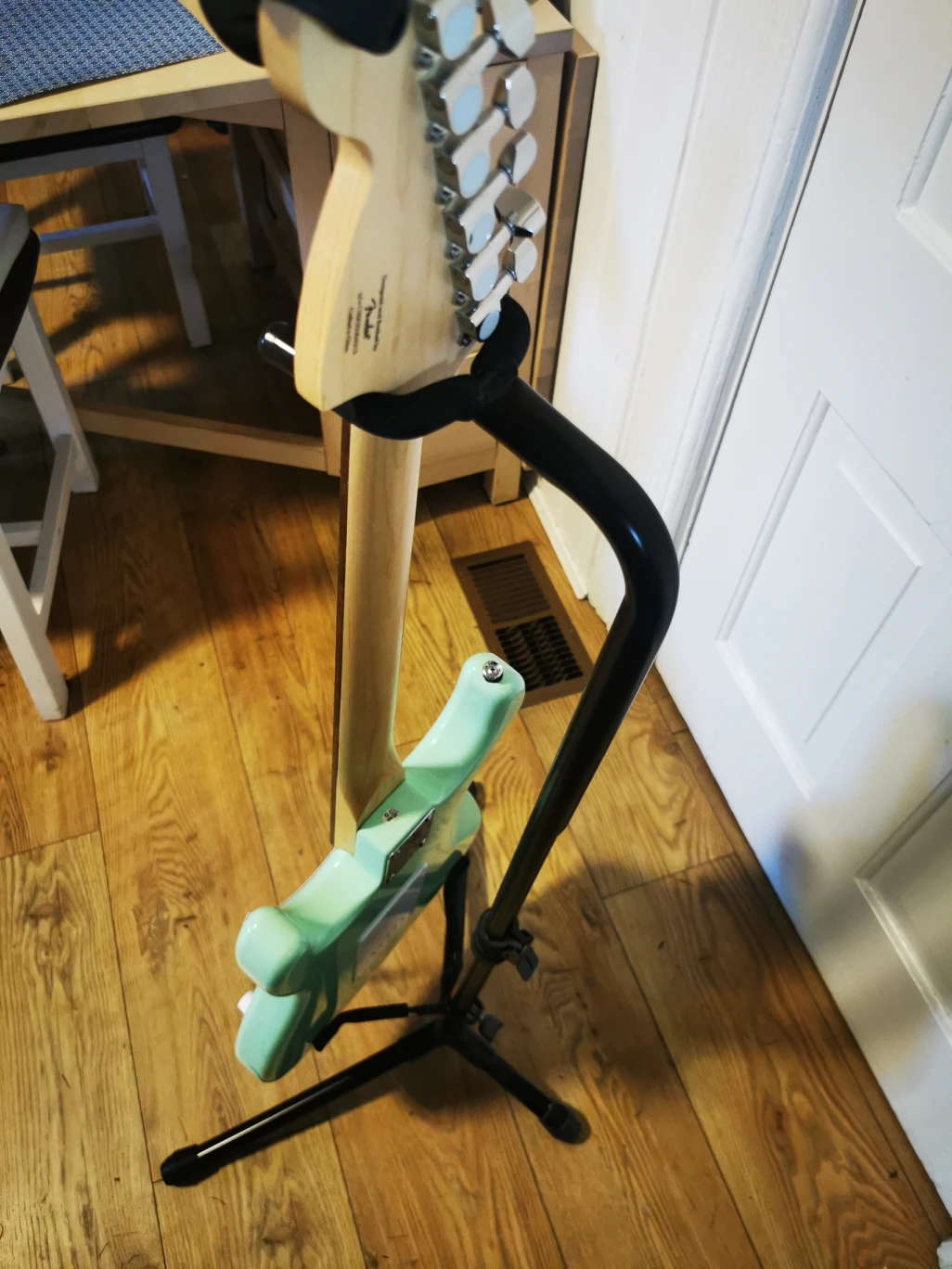 Hanging guitar stand - photo 3