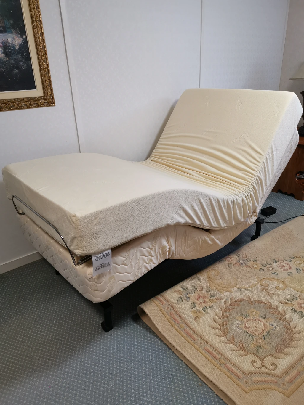 remote control adjustable base with TempurPedic single mattress. - photo 4