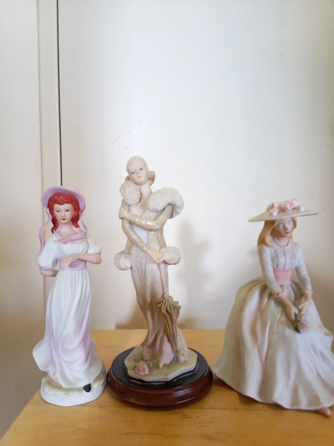 Ceramic figurines