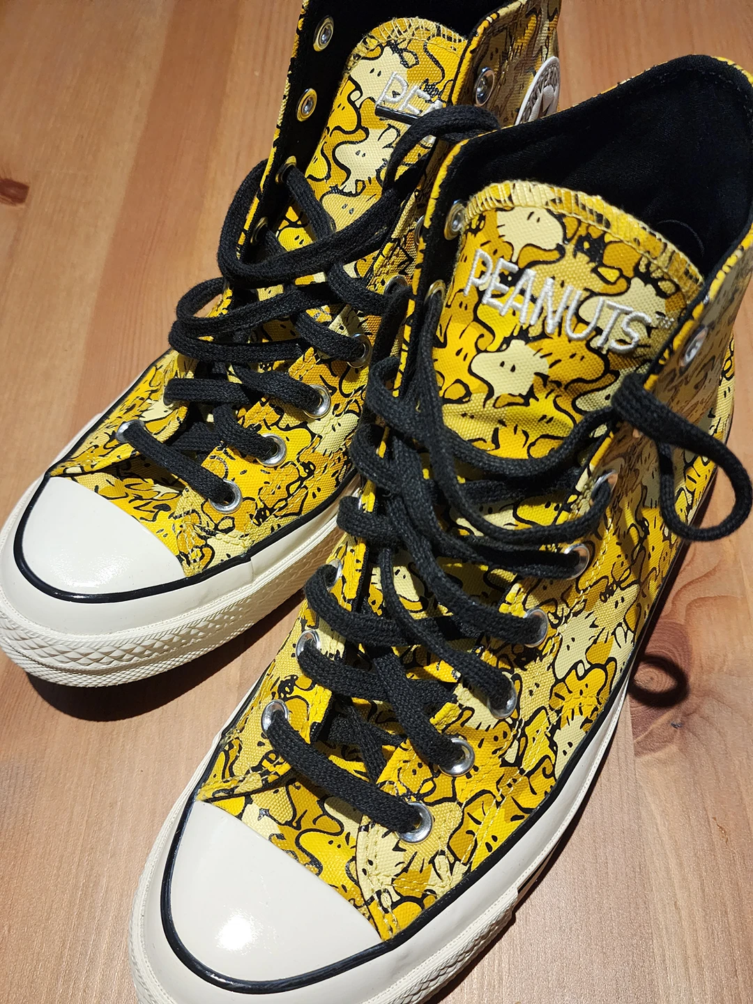 Peanuts Woodstock Converse High Tops - Size 9.5 M - Worn Once - photo 3
