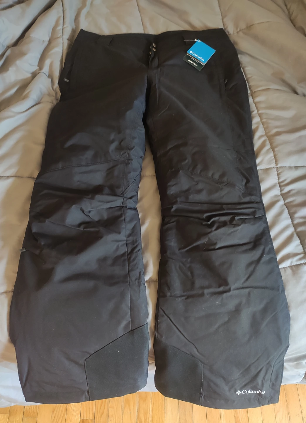 Women's Snow Pants - NEW **MAKE ME AN OFFER thumbnail