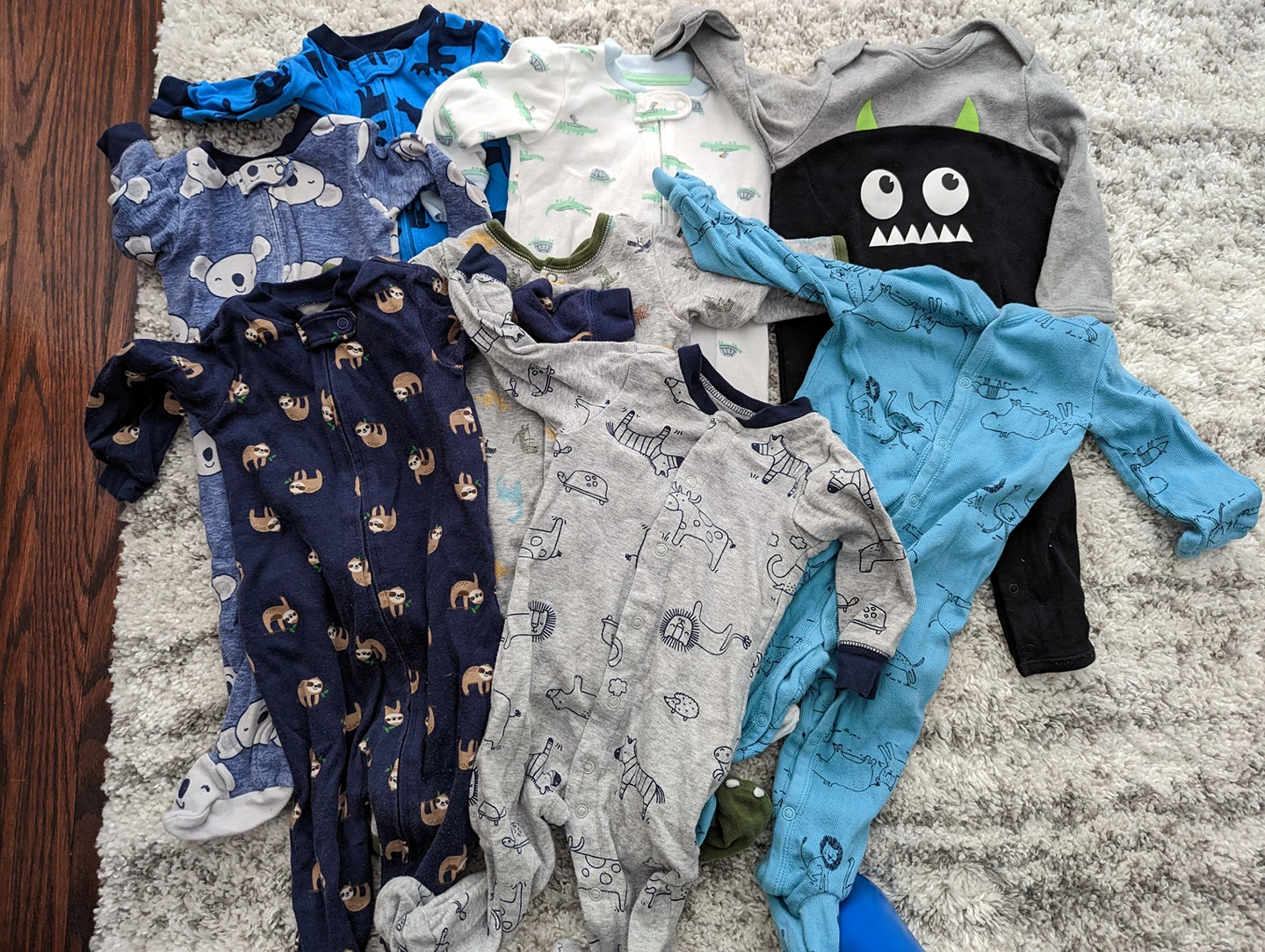 Bundle of 8 long sleeve onesies for 9 months old thumbnail