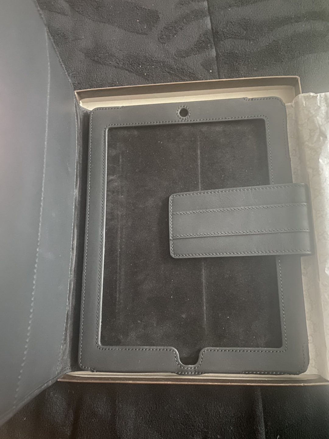 Brand new never used Gucci tablet or iPad carrying case! - photo 4