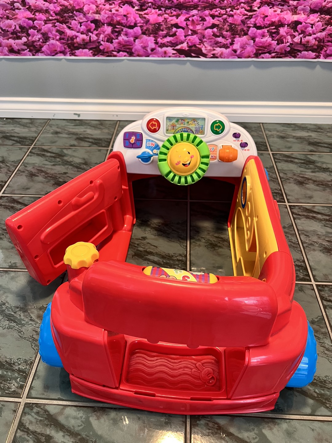 Baby & toddler sit-in car (used) - photo 3