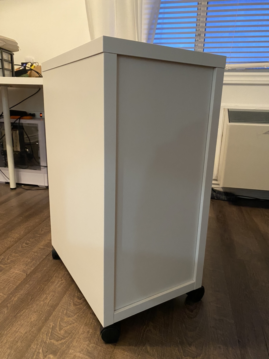Ikea drawer unit “MICKE” | white image indicator(4)