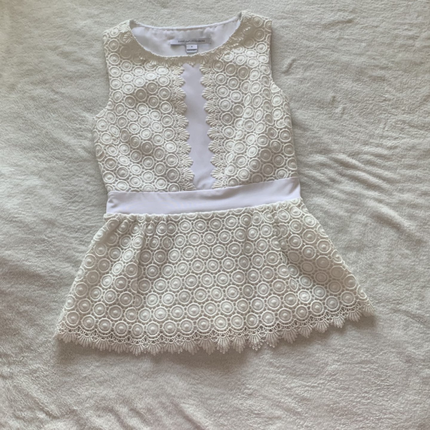 DVF Diane von Furstemberg Tavita Lace Top - Size 0 image indicator(4)