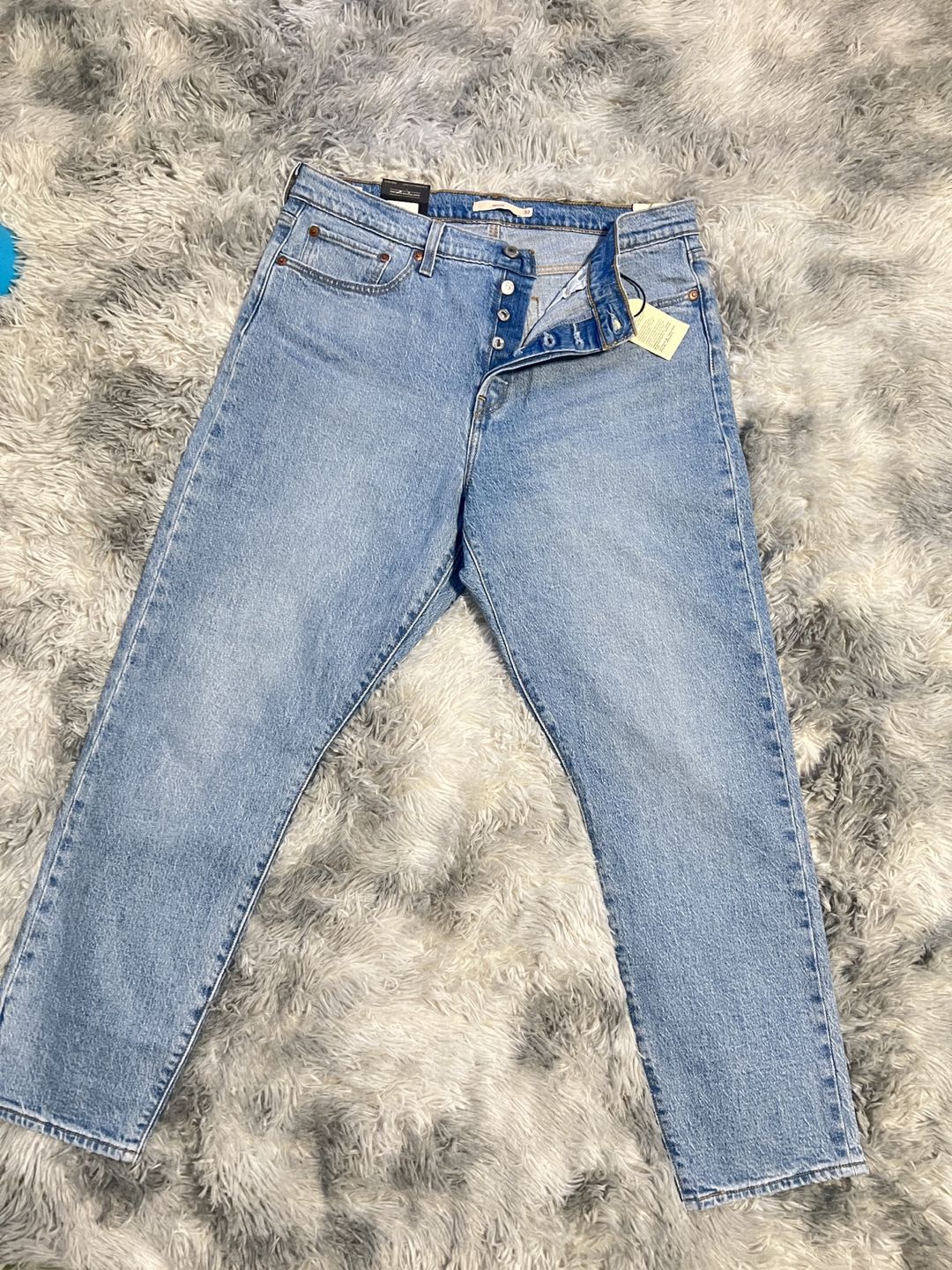 Levis