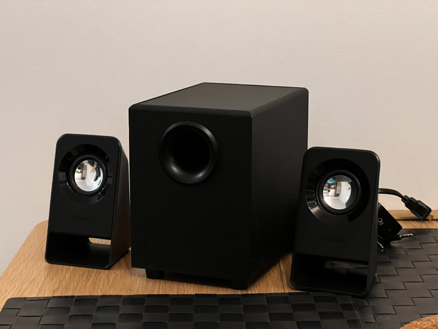 Logitech Z213 speaker