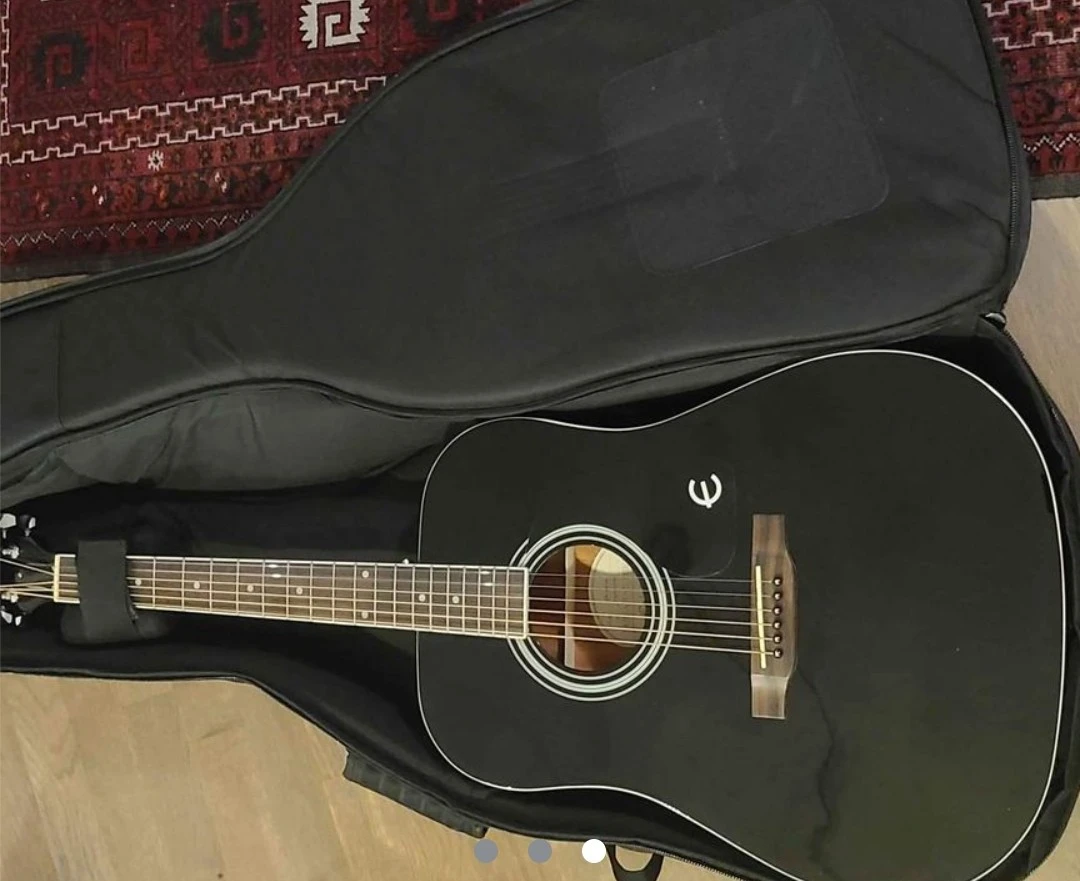 Epiphone black DR-100 acoustic guitar / case thumbnail