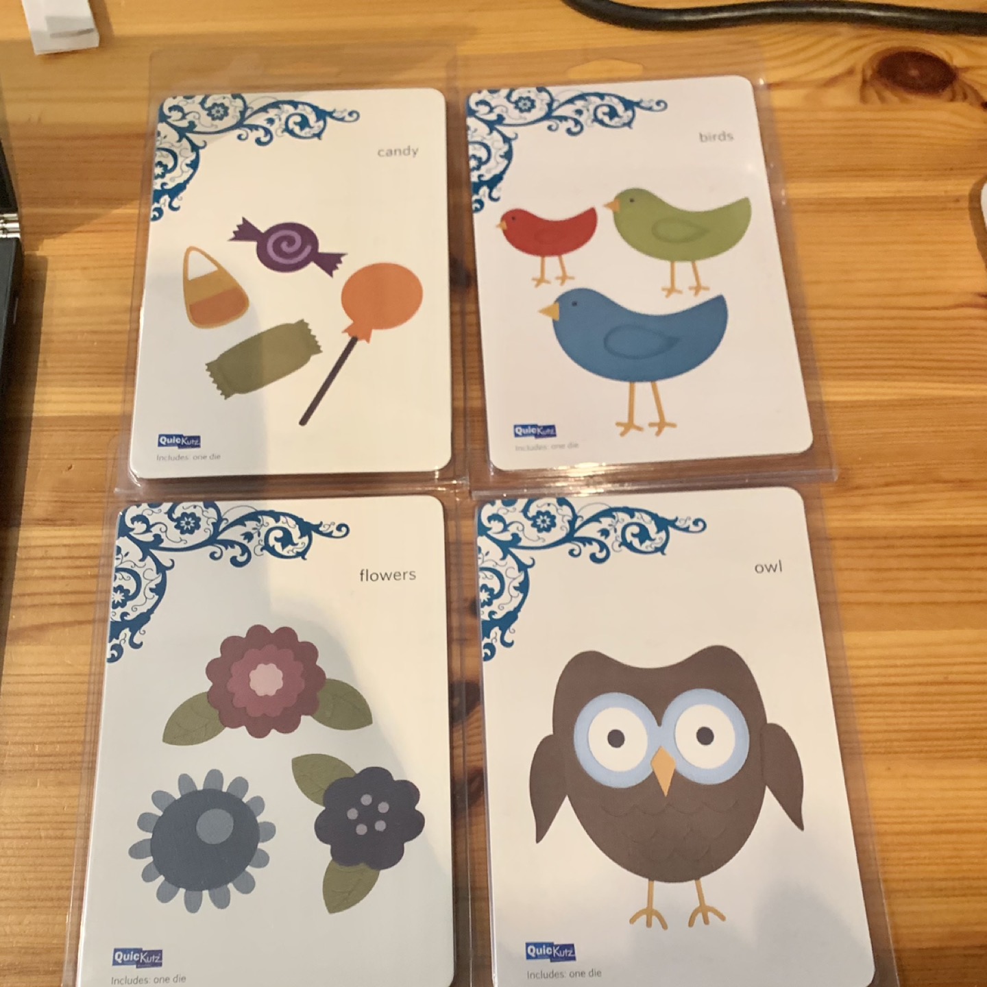 Dies and embossing folders for Cuttlebug image indicator(7)