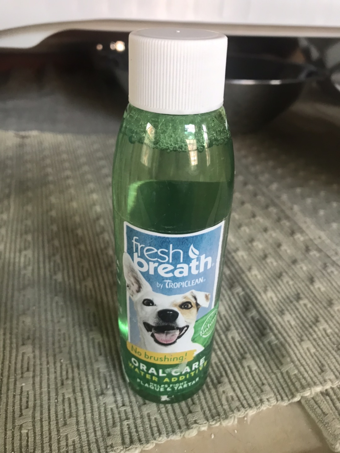Fresh and breath oral care water additive for dogs