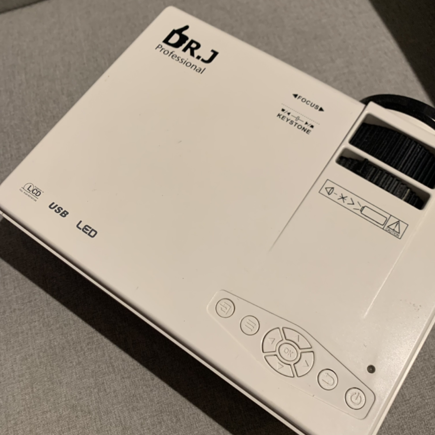 Mini home projector - photo 4