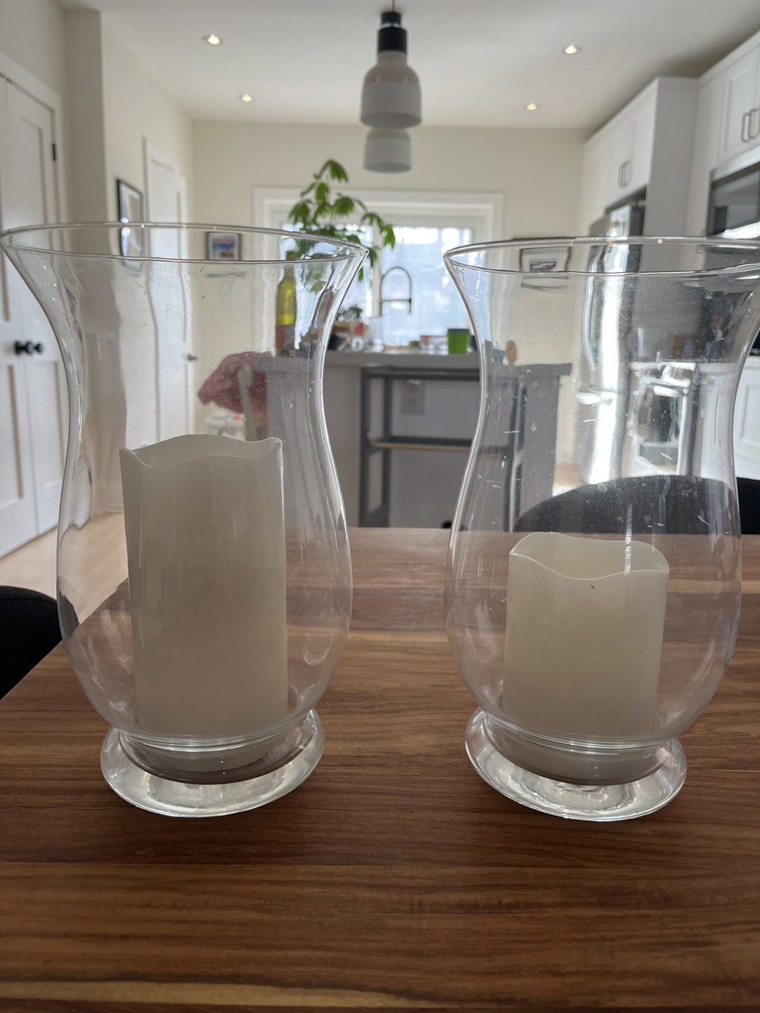 Glass candle holders with battery candles