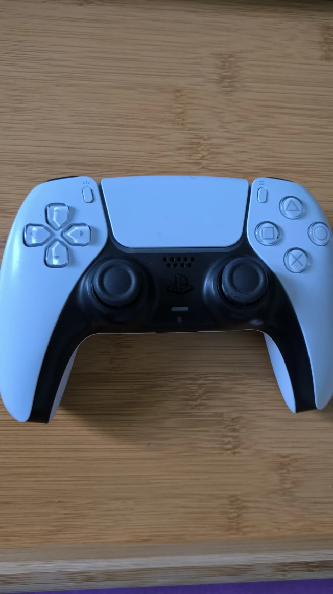 DualSense PS5 Controller, in excellent condition, like new. - photo 3