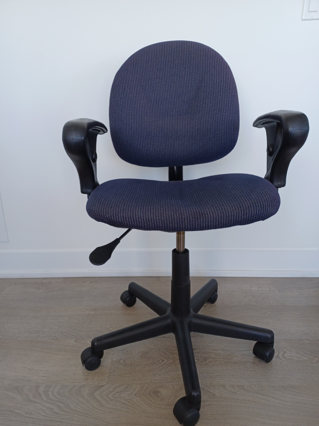 Office chair - photo 2