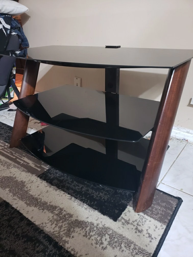 3 Tier TV Stand image indicator(2)