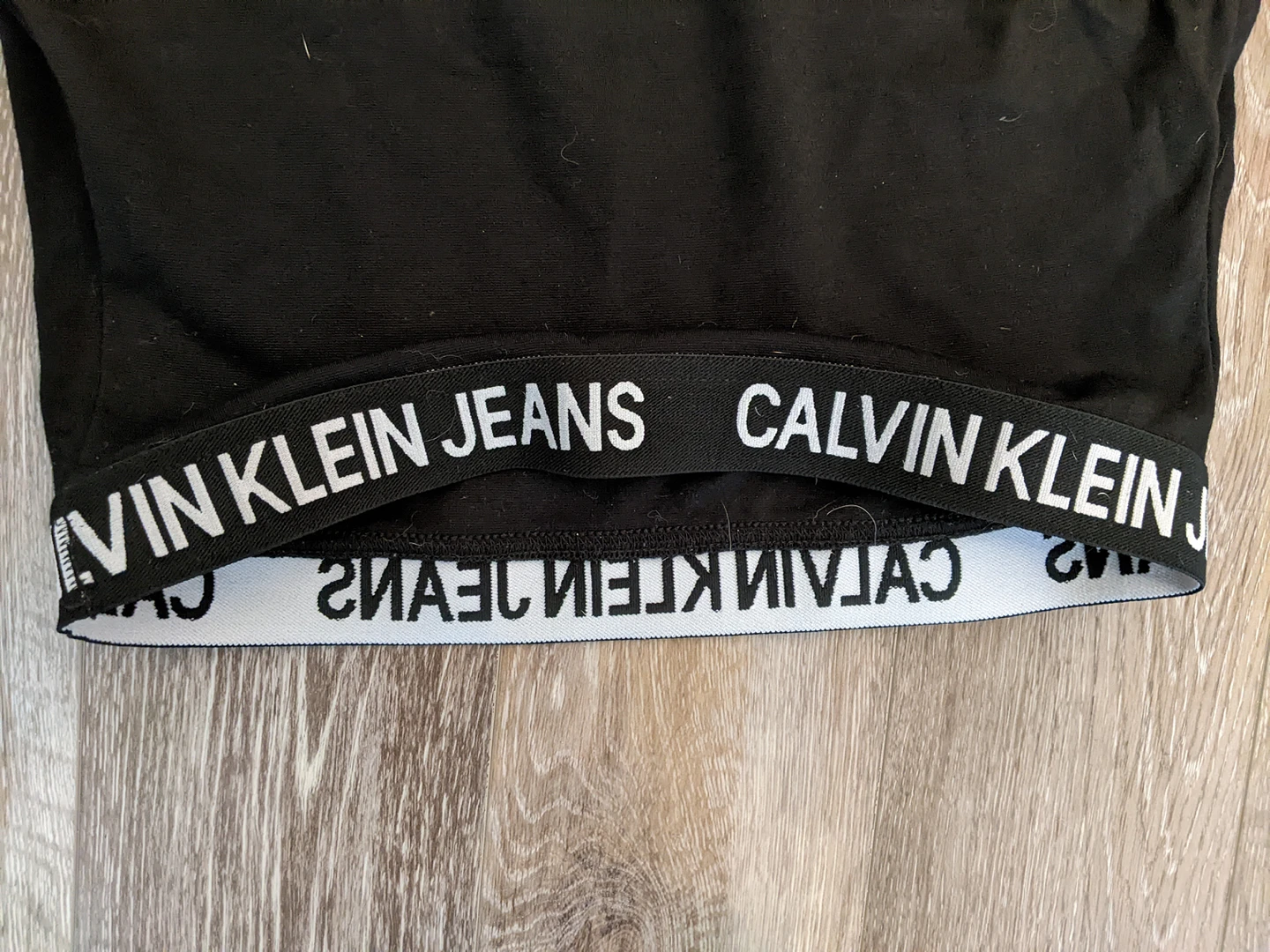 Calvin Klein Jeans Crop Top size small - photo 2