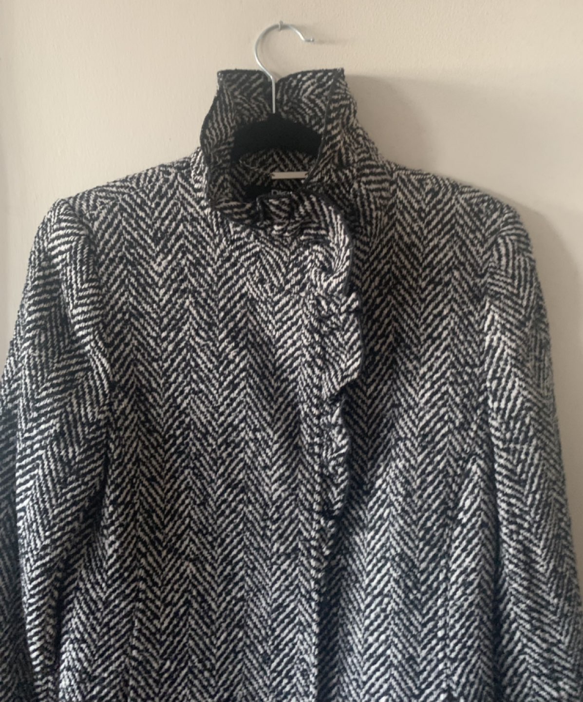 NWT Donna Karan coat - Size M image indicator(2)