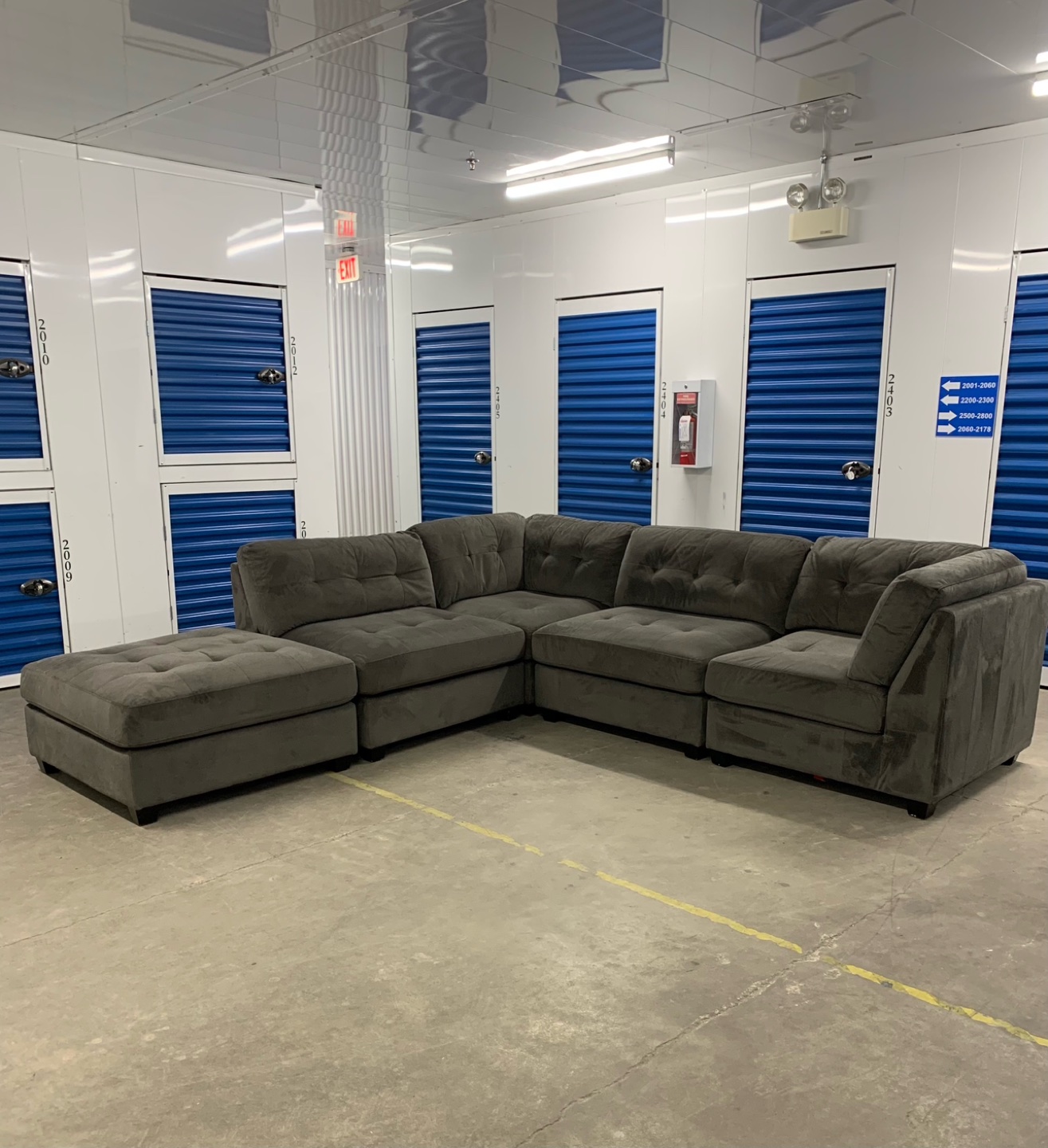 Modern Grey Sectional Couch / Sofa - photo 5