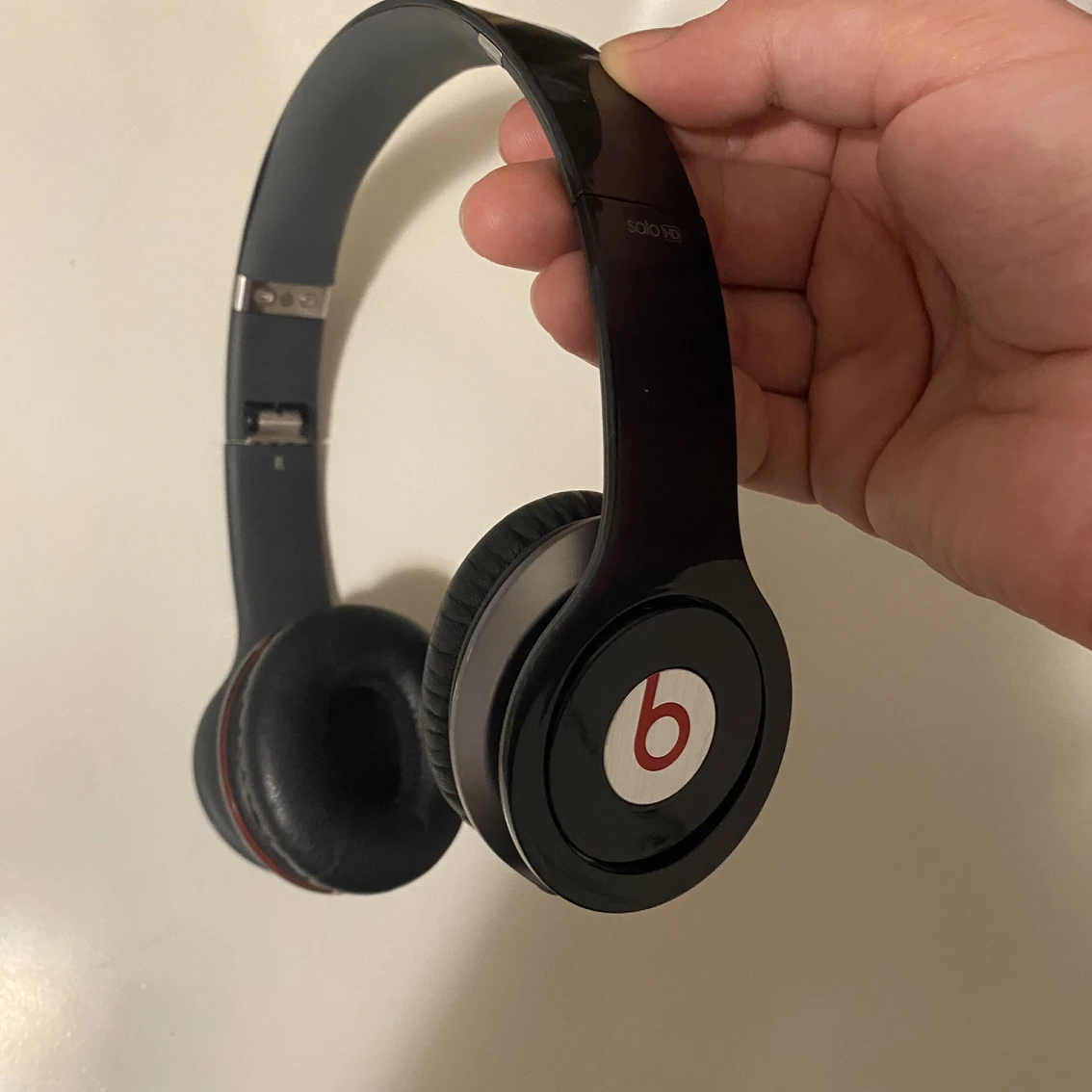 Beats solo HD wired headphones - photo 2