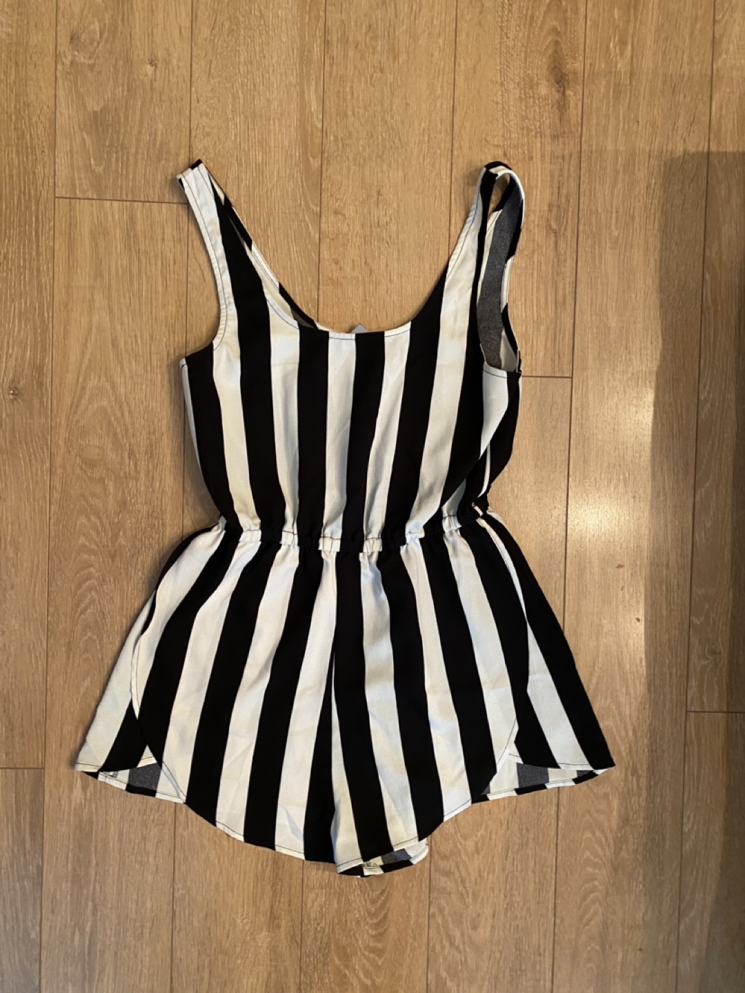 Romper - size Small thumbnail