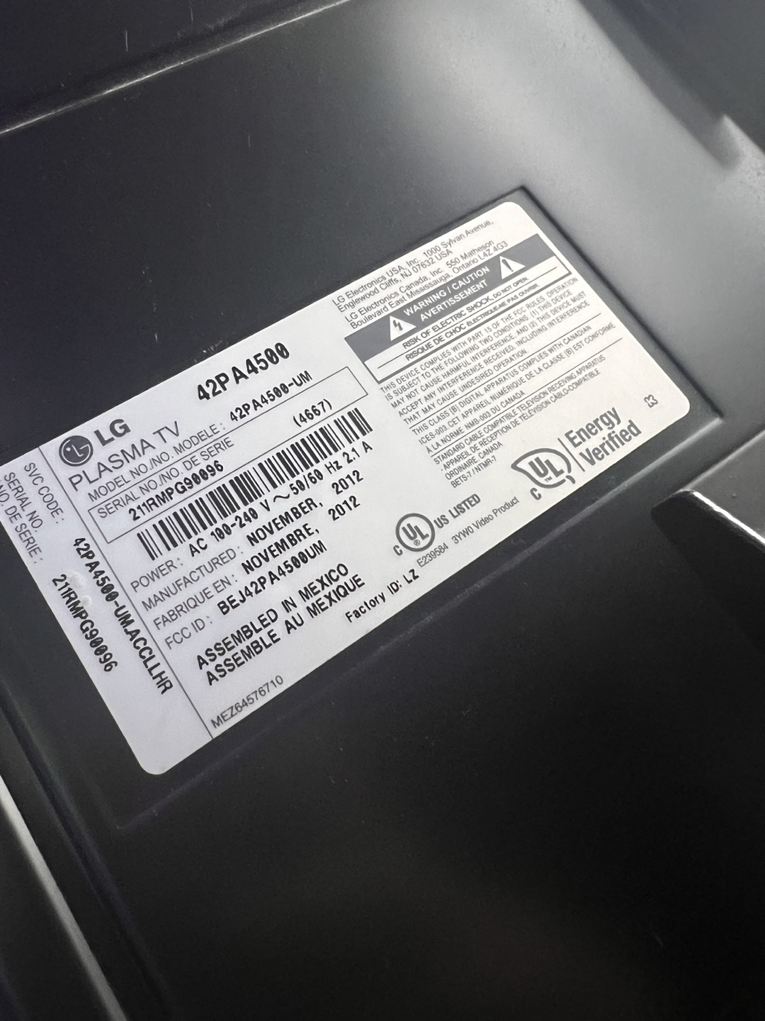 42” LG TV + Roku and stand image indicator(2)