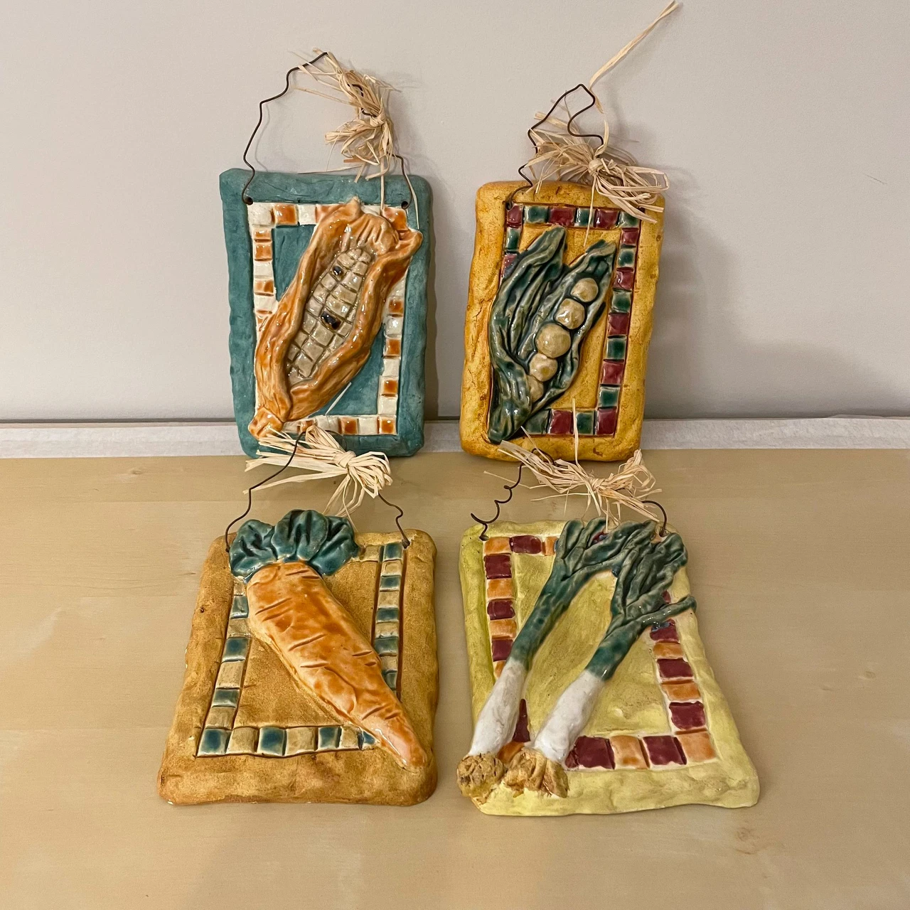 Brand new handcrafted porcelain vegetable wall deco set image indicator(2)