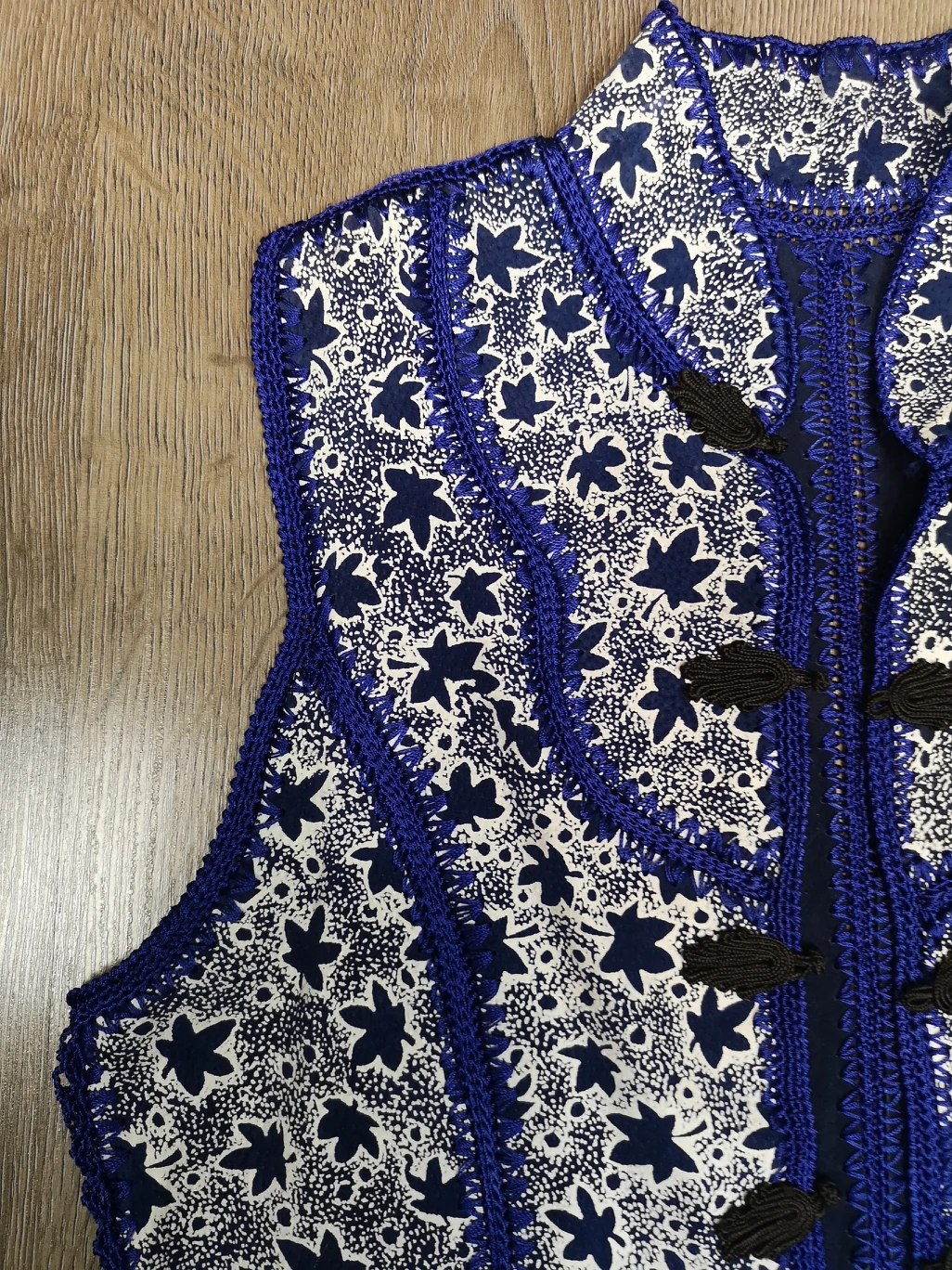 70s vintage patchwork leather handmade crochet vest - photo 2