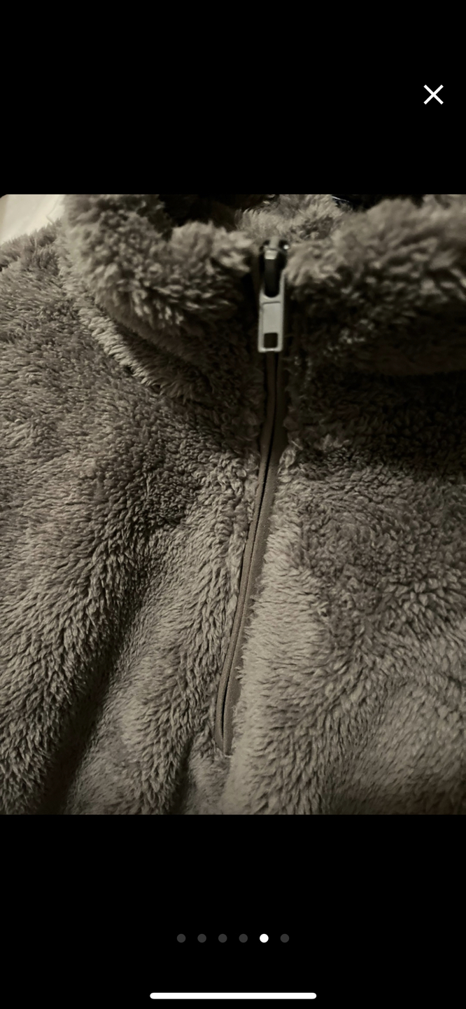 H&M fleece sweater BNWT image indicator(3)