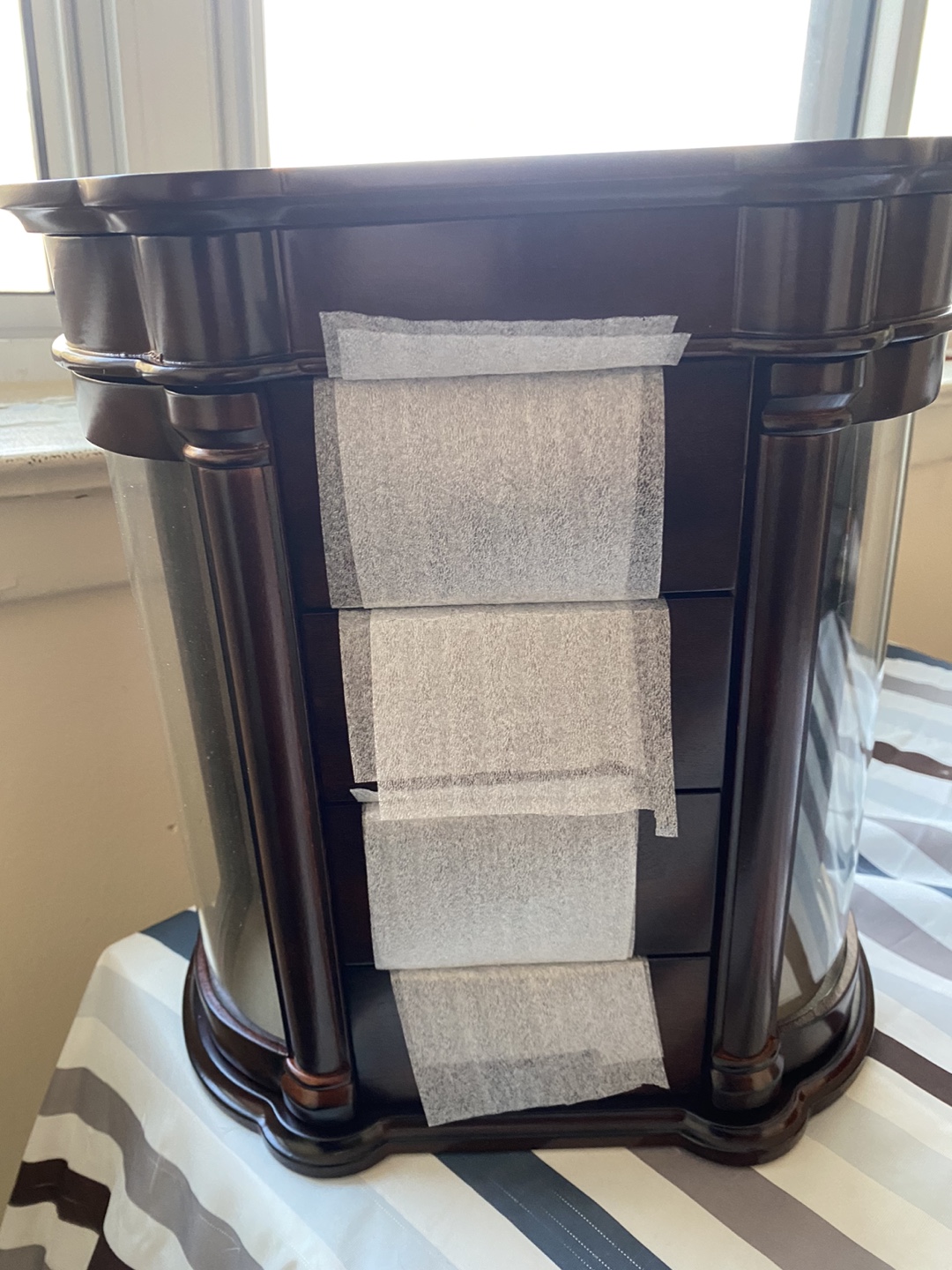 Brand new charming Bombay Emilia Jewelry Box (2013) image indicator(2)