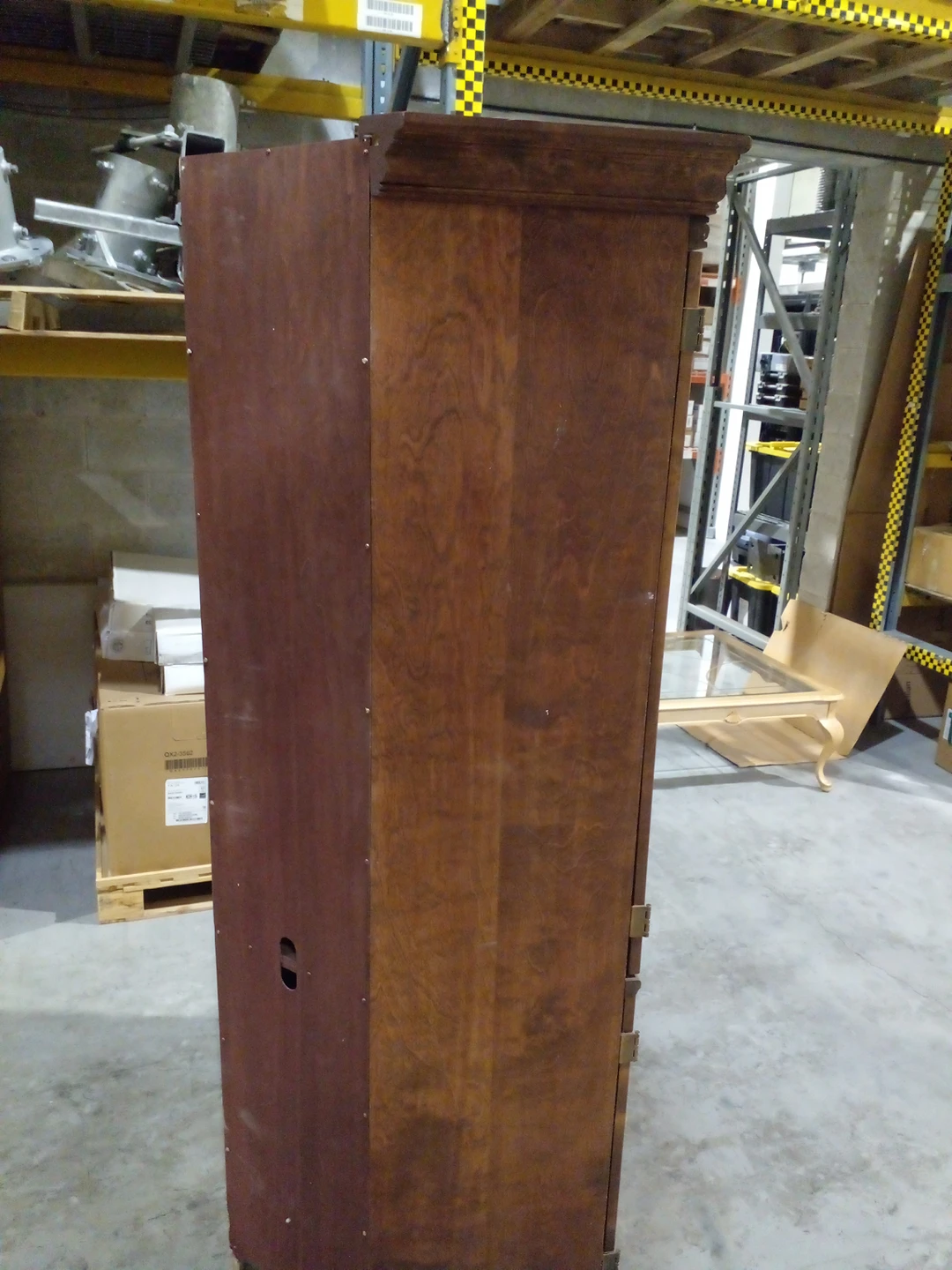 SOLID WOOD LARGE CORNER CABINET FOR CHEAP! DELIVERY AVAILABLE! - photo 5