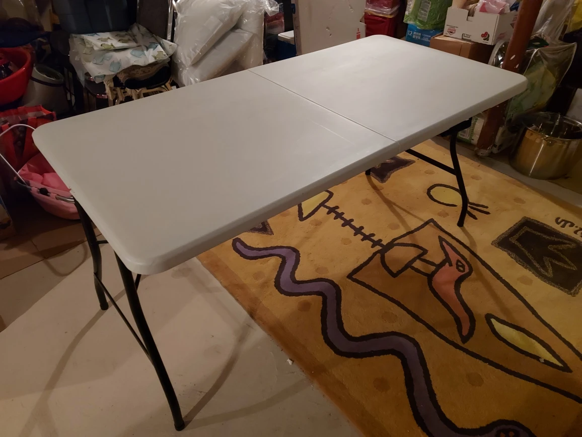 Plastic foldout table - photo 2