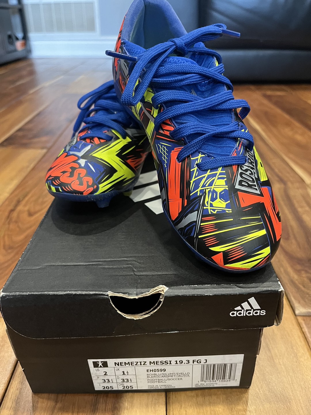 Messi Soccer Cleats Size 2 thumbnail