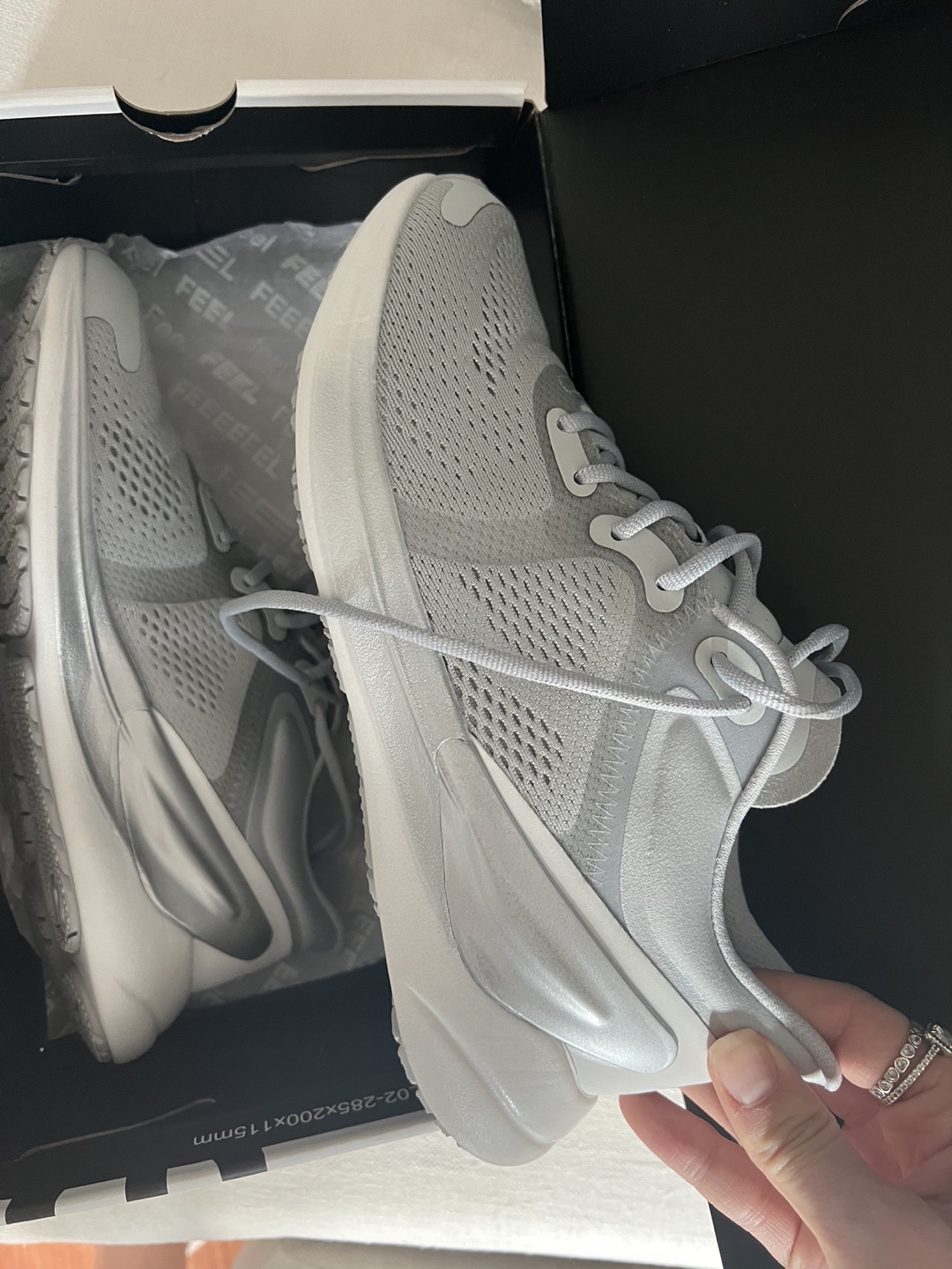 Lululemon running shoes size 7 - photo 3