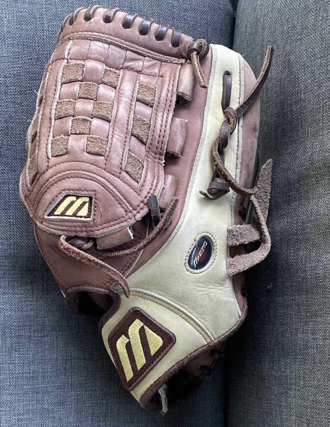 Vintage Baseball MIZUNO Glove image indicator(5)